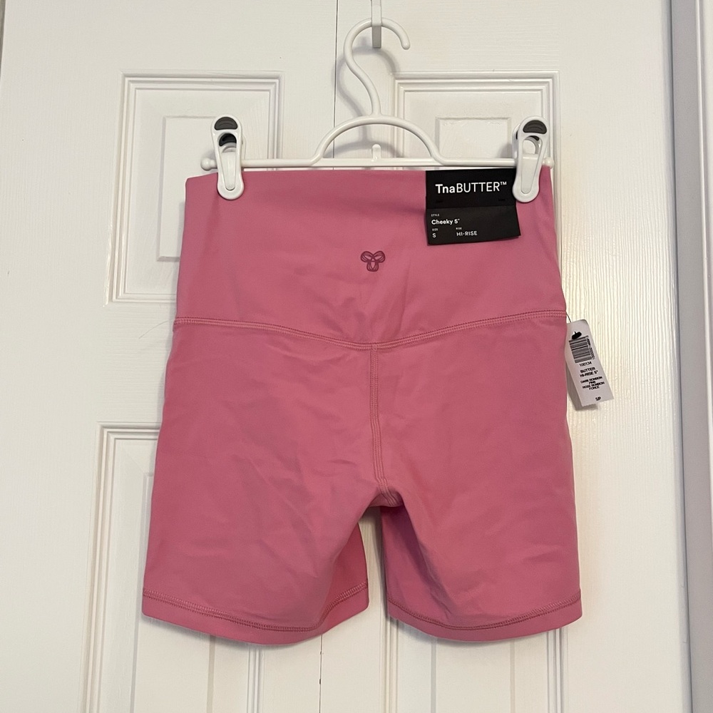 Aritzia TNA butter cheeky 5” shorts
